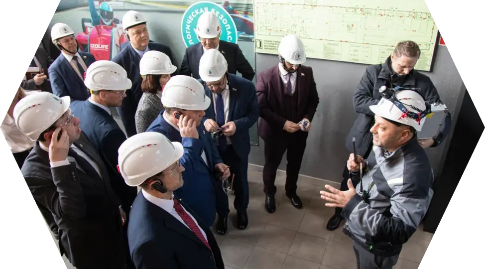 Делегация содружества «Донбасс» посетила завод «ВКТМ»